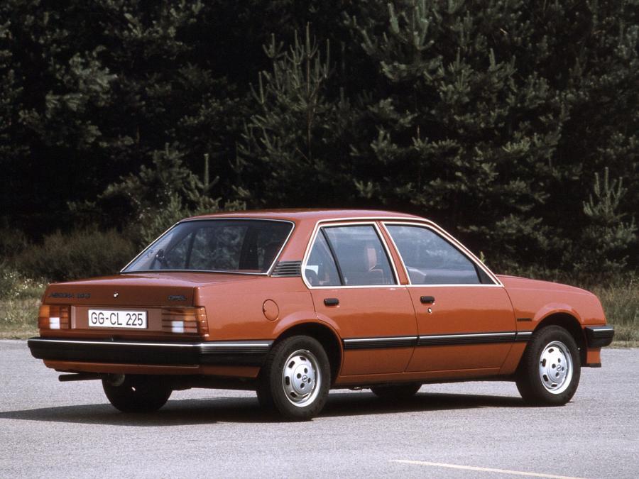  Opel Ascona 4-Door 1981 года  (фото 9 из 18)